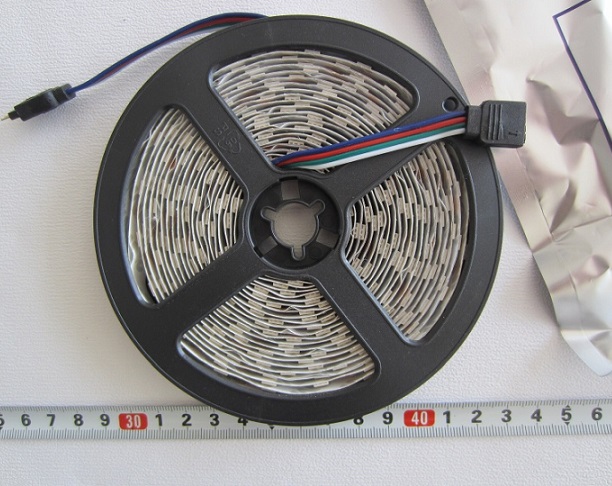LED juosta 5050 SMD 60m 14,4W IP20